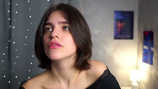 Snapshot of EleneButton chatting on February 7, 2026, 1:09 am EleneButton online show from February 7, 2026, 1:09 am