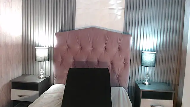 Snapshot of Bonnali_lune chatting on February 16, 2026, 7:43 pm Bonnali lune online show from February 16, 2026, 7:43 pm