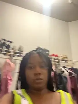 Snapshot of MsSuperWettt chatting on September 25, 2025, 9:13 am MsSuperWettt online show from September 25, 2025, 9:13 am