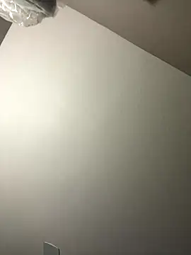 Snapshot of MsSuperWettt chatting on December 15, 2025, 8:40 am MsSuperWettt online show from December 15, 2025, 8:40 am