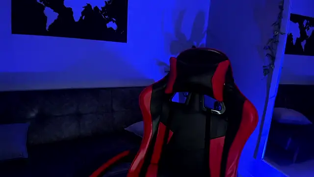 Snapshot of ZoeValencia1 chatting on October 8, 2025, 12:58 pm ZoeValencia1 online show from October 8, 2025, 12:58 pm