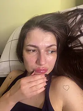 Snapshot of Cute_Erika chatting on October 31, 2025, 11:06 pm Cute Erika online show from October 31, 2025, 11:06 pm