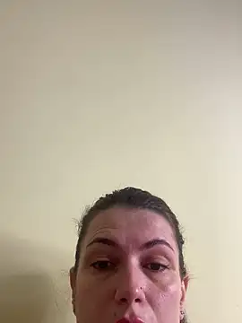 Snapshot of Cute_Erika chatting on November 19, 2025, 10:15 am Cute Erika online show from November 19, 2025, 10:15 am