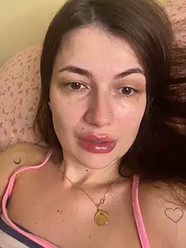 Snapshot of Cute_Erika chatting on November 25, 2025, 10:37 am Cute Erika online show from November 25, 2025, 10:37 am