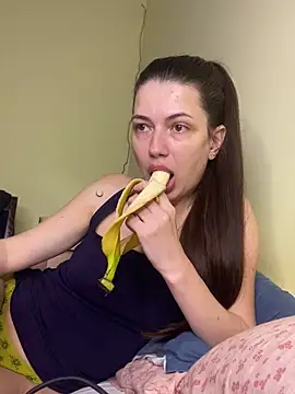 Snapshot of Cute_Erika chatting on November 30, 2025, 12:42 pm Cute Erika online show from November 30, 2025, 12:42 pm