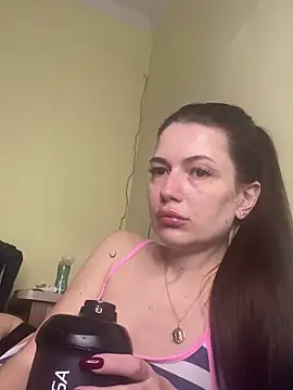 Snapshot of Cute_Erika chatting on December 17, 2025, 12:22 pm Cute Erika online show from December 17, 2025, 12:22 pm