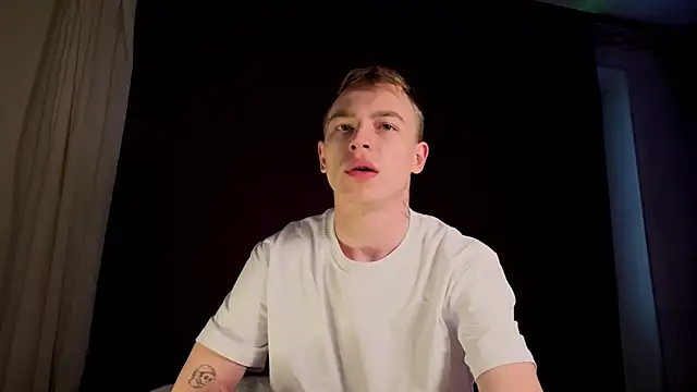 Snapshot of callmealexthx chatting on January 19, 2026, 7:56 am callmealexthx online show from January 19, 2026, 7:56 am