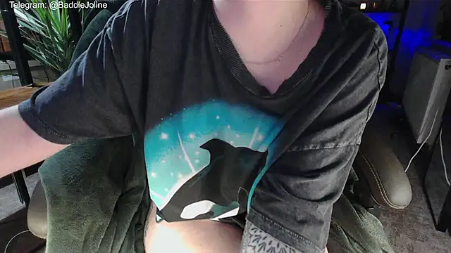 BaddieJoline online show from November 24, 2025, 7:24 pm