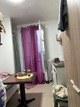 Snapshot of sexentrevoisin chatting on March 7, 2026, 5:43 pm sexentrevoisin online show from March 7, 2026, 5:43 pm