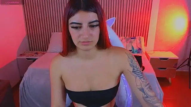 Snapshot of _aitana_001 chatting on November 12, 2025, 7:46 pm aitana 001 online show from November 12, 2025, 7:46 pm