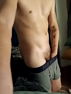 Snapshot of cameron334 chatting on September 9, 2025, 11:37 pm cameron334 online show from September 9, 2025, 11:37 pm