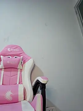 Snapshot of Miss_Pompitas23 chatting on October 13, 2025, 4:56 am Miss Pompitas23 online show from October 13, 2025, 4:56 am