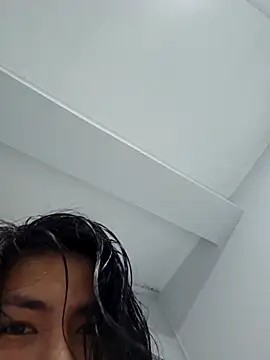 Snapshot of Miss_Pompitas23 chatting on November 17, 2025, 5:35 am Miss Pompitas23 online show from November 17, 2025, 5:35 am