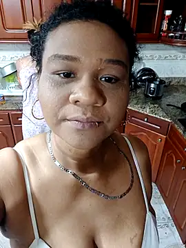 Kymy marquez online show from November 29, 2025, 4:32 pm