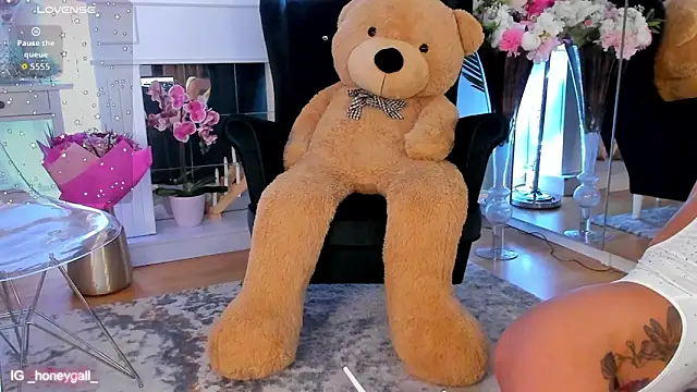 Snapshot of GallienneGold chatting on January 19, 2026, 2:21 pm GallienneGold online show from January 19, 2026, 2:21 pm