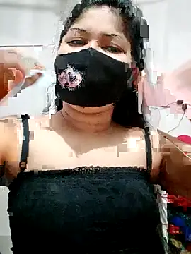 Snapshot of Nusrat-N chatting on November 9, 2025, 1:37 am Nusrat-N online show from November 9, 2025, 1:37 am