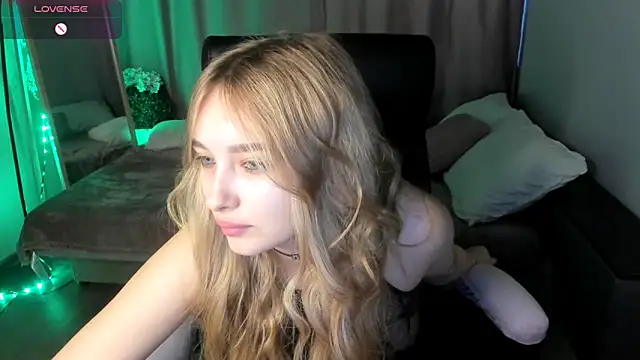 TaisiaHot online show from March 13, 2026, 9:05 am