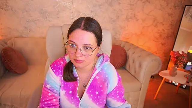 Snapshot of SophieDreamss chatting on September 20, 2025, 6:09 pm SophieDreamss online show from September 20, 2025, 6:09 pm