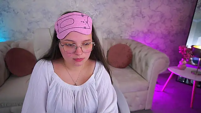 Snapshot of SophieDreamss chatting on September 26, 2025, 10:25 pm SophieDreamss online show from September 26, 2025, 10:25 pm