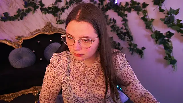 Snapshot of SophieDreamss chatting on October 17, 2025, 2:41 pm SophieDreamss online show from October 17, 2025, 2:41 pm