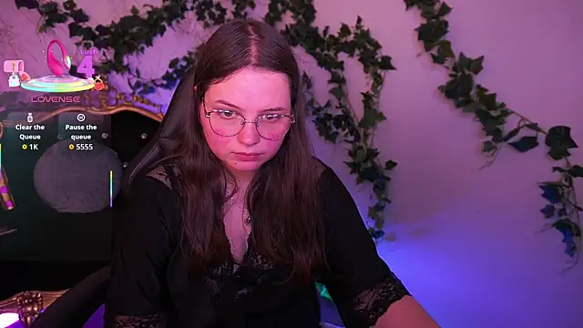 Snapshot of SophieDreamss chatting on October 29, 2025, 2:52 pm SophieDreamss online show from October 29, 2025, 2:52 pm