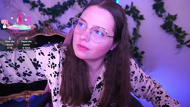 Snapshot of SophieDreamss chatting on October 31, 2025, 2:40 pm SophieDreamss online show from October 31, 2025, 2:40 pm