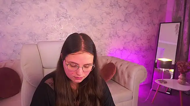 Snapshot of SophieDreamss chatting on November 7, 2025, 11:05 pm SophieDreamss online show from November 7, 2025, 11:05 pm