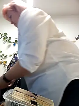 TerezaVelvet online show from October 16, 2025, 4:57 am