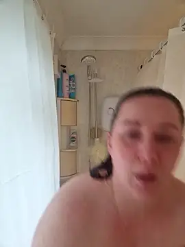 RosieMilff online show from December 22, 2025, 9:39 am