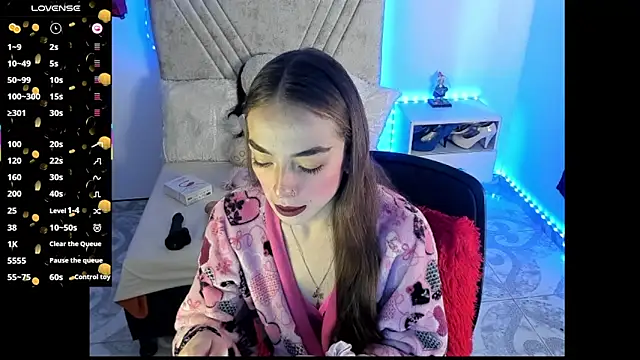 Mia Victoria22 online show from May 26, 2026, 5:42 pm