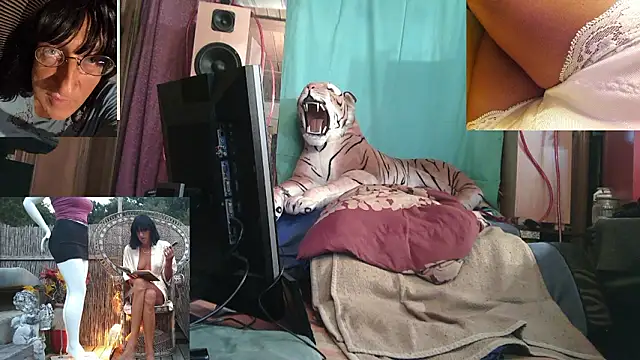 Snapshot of SissiDomination chatting on January 18, 2026, 6:34 pm SissiDomination online show from January 18, 2026, 6:34 pm