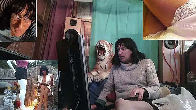 Snapshot of SissiDomination chatting on February 5, 2026, 5:01 am SissiDomination online show from February 5, 2026, 5:01 am