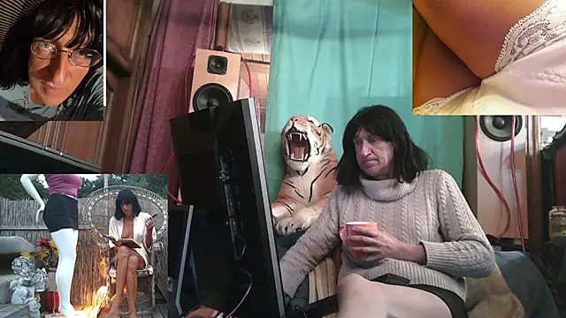 Snapshot of SissiDomination chatting on February 5, 2026, 8:46 pm SissiDomination online show from February 5, 2026, 8:46 pm