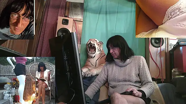 Snapshot of SissiDomination chatting on February 8, 2026, 9:07 pm SissiDomination online show from February 8, 2026, 9:07 pm