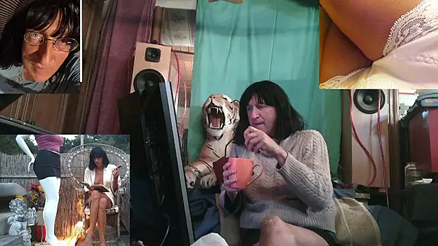Snapshot of SissiDomination chatting on February 15, 2026, 8:16 pm SissiDomination online show from February 15, 2026, 8:16 pm