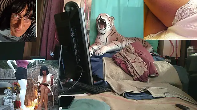 Snapshot of SissiDomination chatting on February 21, 2026, 12:00 am SissiDomination online show from February 21, 2026, 12:00 am