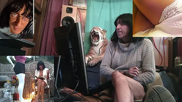 Snapshot of SissiDomination chatting on February 24, 2026, 8:40 pm SissiDomination online show from February 24, 2026, 8:40 pm