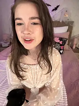 Snapshot of Marryme- chatting on October 31, 2025, 1:34 pm Marryme- online show from October 31, 2025, 1:34 pm