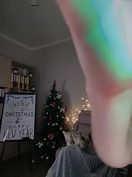 Snapshot of Marryme- chatting on November 28, 2025, 1:25 pm Marryme- online show from November 28, 2025, 1:25 pm