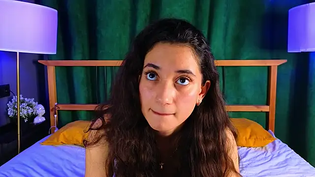 BettyMaldonado online show from November 12, 2025, 7:09 am