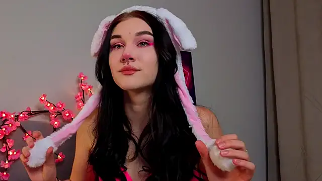 JenniferSullivan online show from October 24, 2025, 9:22 pm