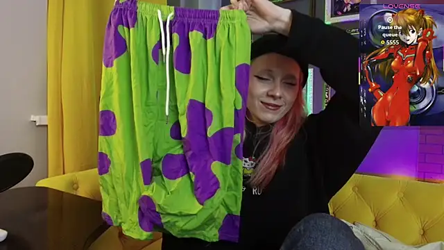 Snapshot of SakuraBliss chatting on October 27, 2025, 5:50 pm SakuraBliss online show from October 27, 2025, 5:50 pm