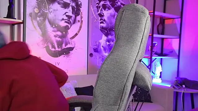 Snapshot of SakuraBliss chatting on December 16, 2025, 5:45 am SakuraBliss online show from December 16, 2025, 5:45 am