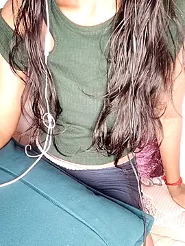 trending tamizhachii online show from November 15, 2025, 7:32 pm