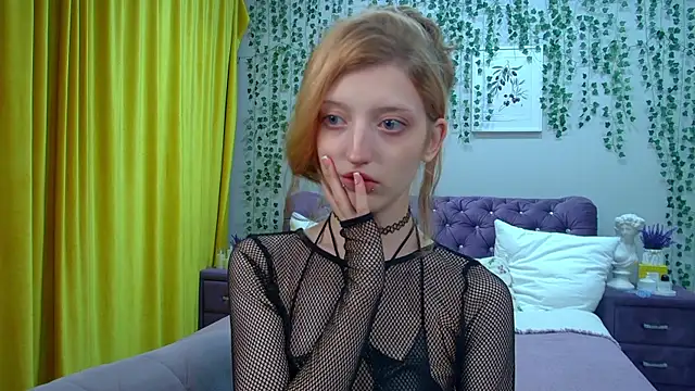 Snapshot of MistyMarlo chatting on October 13, 2025, 6:19 pm MistyMarlo online show from October 13, 2025, 6:19 pm