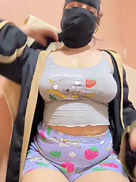 Snapshot of _Laiali_ chatting on December 15, 2025, 2:10 pm Laiali online show from December 15, 2025, 2:10 pm