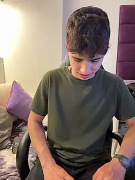 AdrianRinaldi online show from November 25, 2025, 8:20 pm