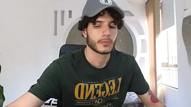 Snapshot of Rafael_Mendezz chatting on November 6, 2025, 8:21 pm Rafael Mendezz online show from November 6, 2025, 8:21 pm