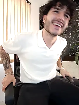 Snapshot of Rafael_Mendezz chatting on February 13, 2026, 8:38 pm Rafael Mendezz online show from February 13, 2026, 8:38 pm