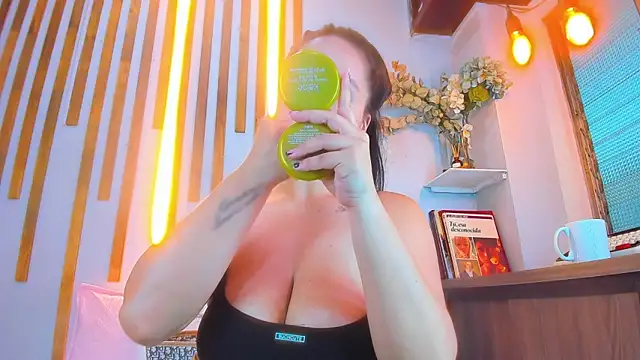 Jennifer Vega1 online show from November 7, 2025, 11:38 pm